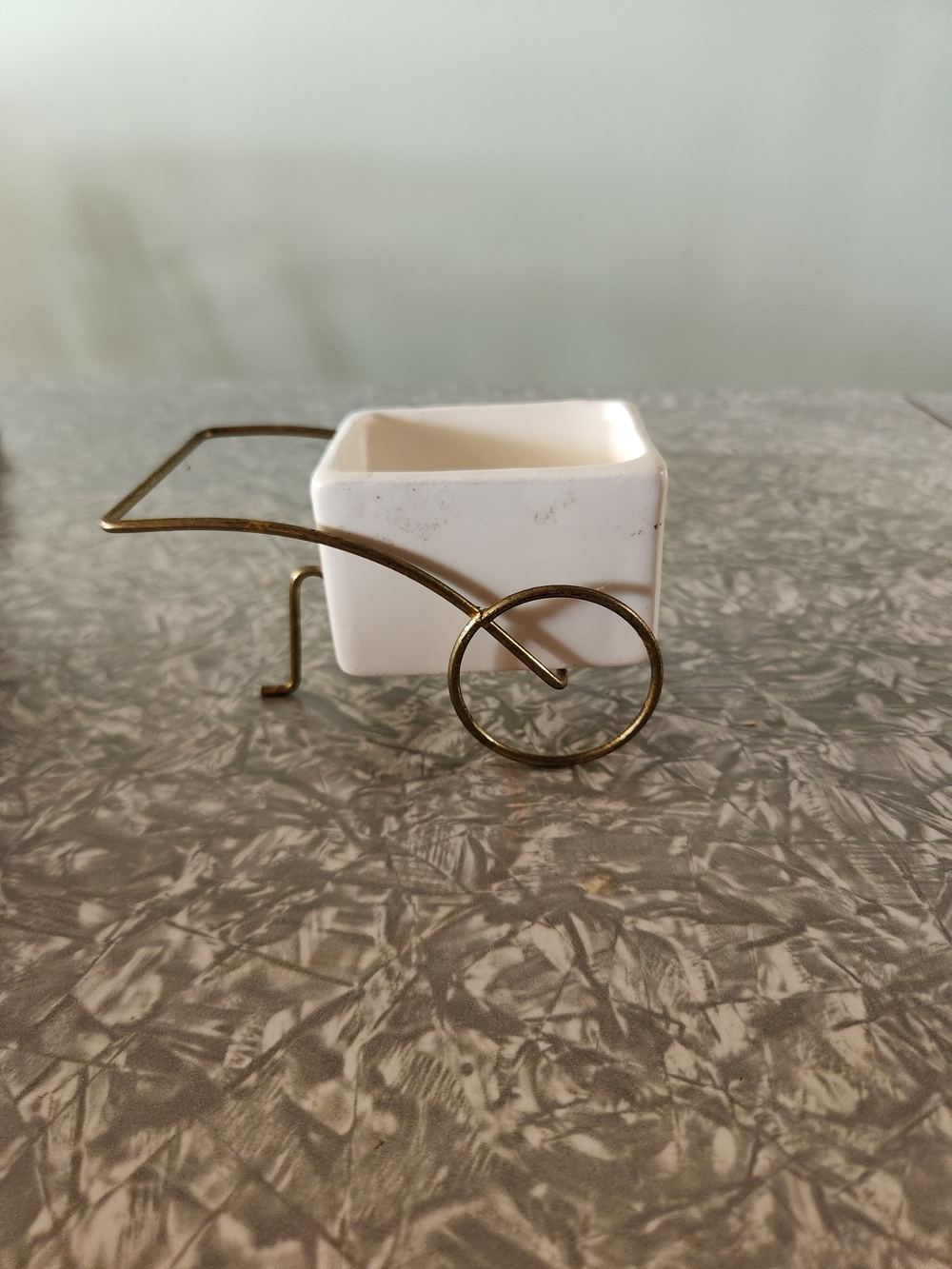 Source Unknown White Ceramic Planter with Gold Metal Wheel Stand